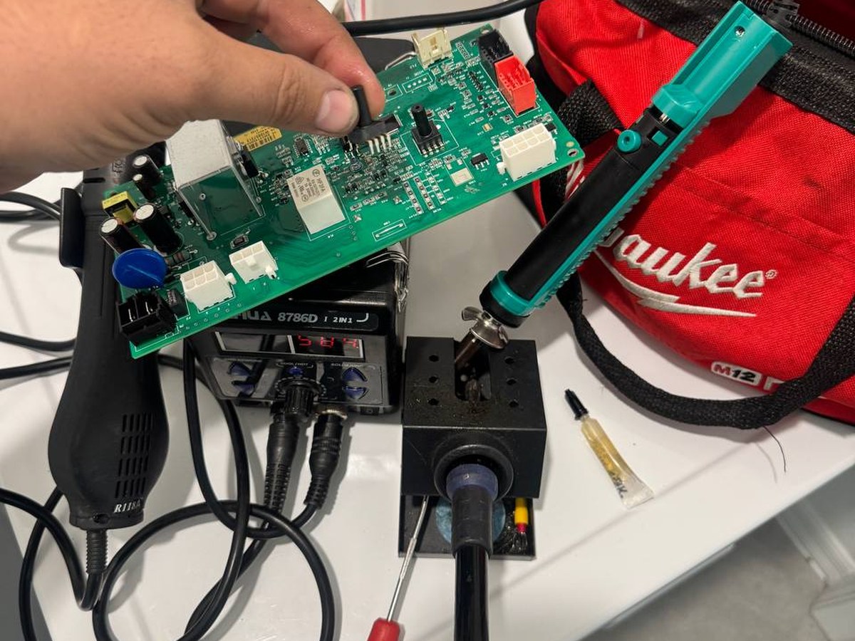 Component-level appliance control board repair in Pasco County, FL
